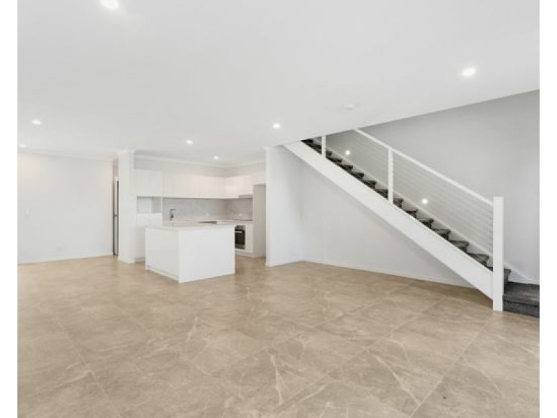 6/ 79 Macadie Way, Merrimac QLD 4226