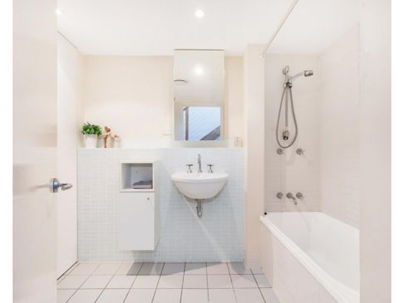 ID:21468250/50 Macquarie Street, Teneriffe QLD 4005