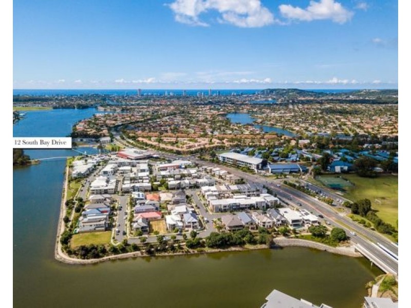 12 South Bay Drive, Varsity Lakes QLD 4227