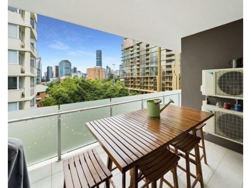302/85 O’Connell Street, Kangaroo Point QLD 4169