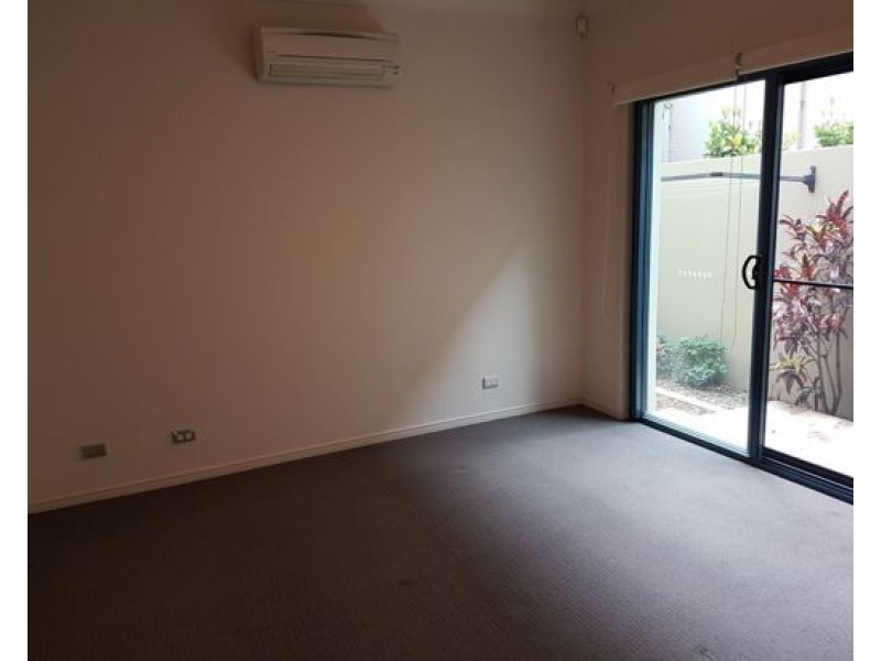 Carrara QLD 4211