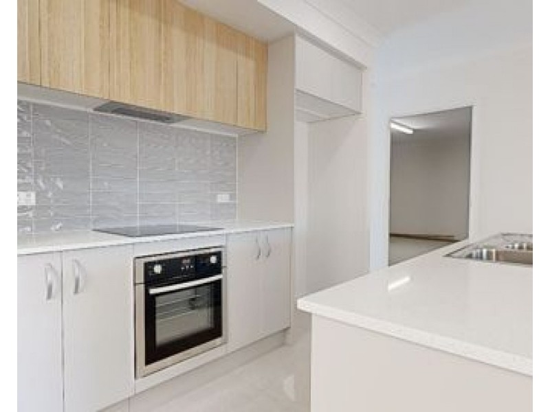 35 Jockey Crescent, South Ripley QLD 4306