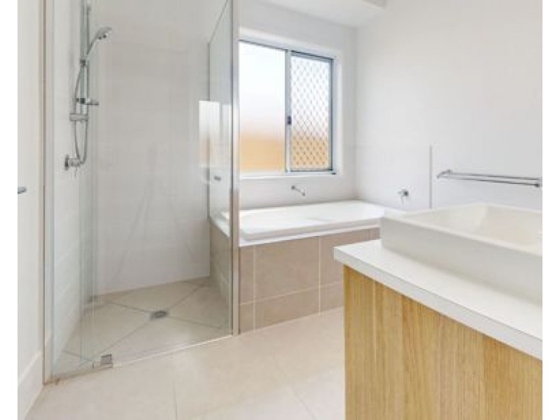 35 Jockey Crescent, South Ripley QLD 4306