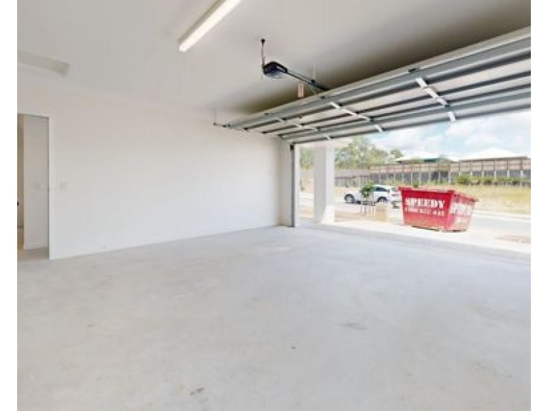 35 Jockey Crescent, South Ripley QLD 4306