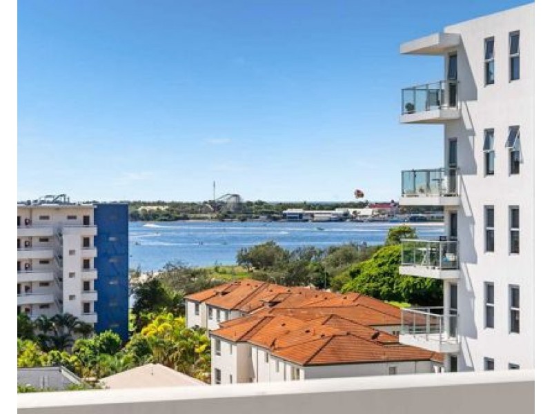 21/171 Scarborough Street, Southport QLD 4215