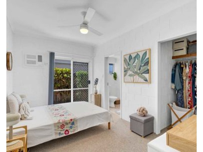 Unit 1 /201-203 Aumuller Street, Bungalow QLD 4870