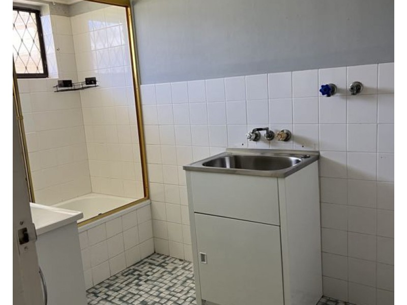 Unit 5/115 Frank st Labrador, Labrador QLD 4215