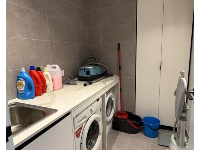 8A/31 Wyandra St, Teneriffe QLD 4005