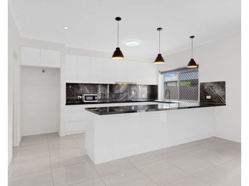 12 Ventura Street, Pallara QLD 4110