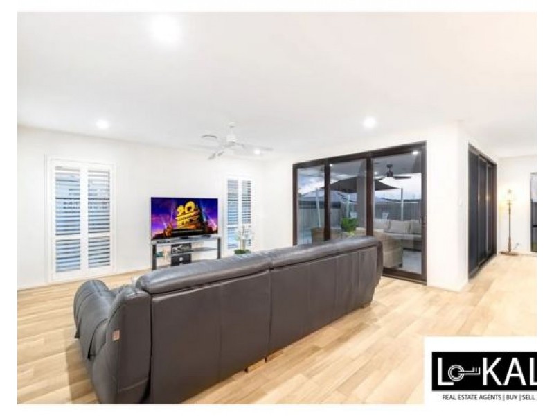 6 Southview Cres, Carindale QLD 4152