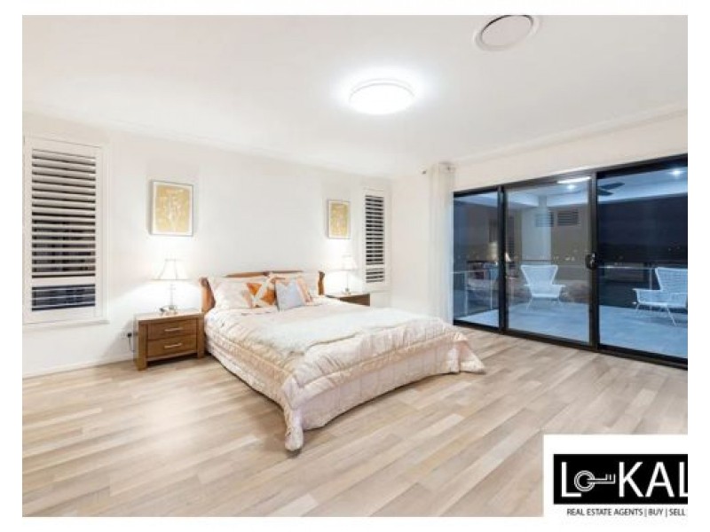 6 Southview Cres, Carindale QLD 4152