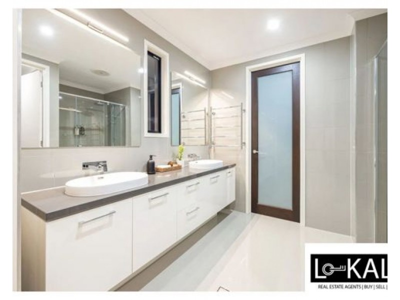 6 Southview Cres, Carindale QLD 4152