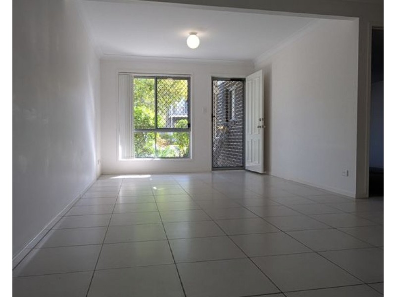 15 131 McAuley Parade, Pacific Pines QLD 4211