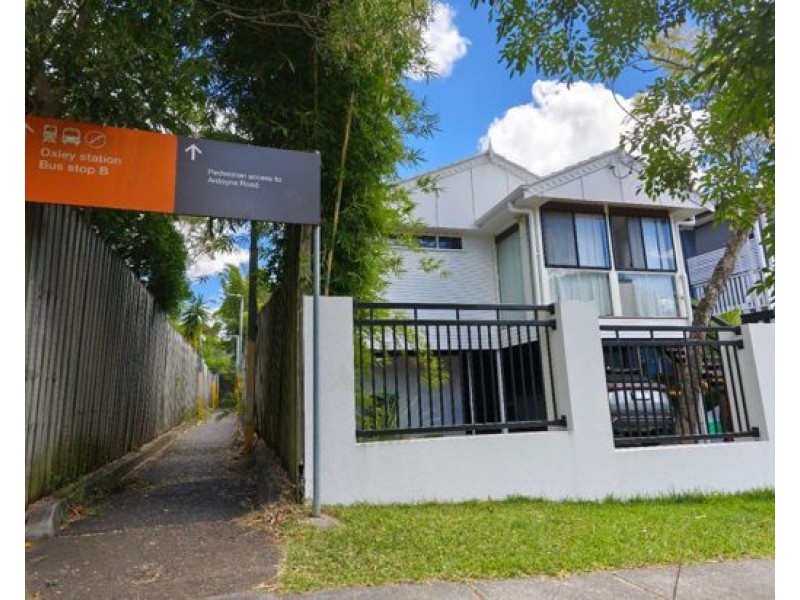 91 Ellen St., Oxley QLD 4075