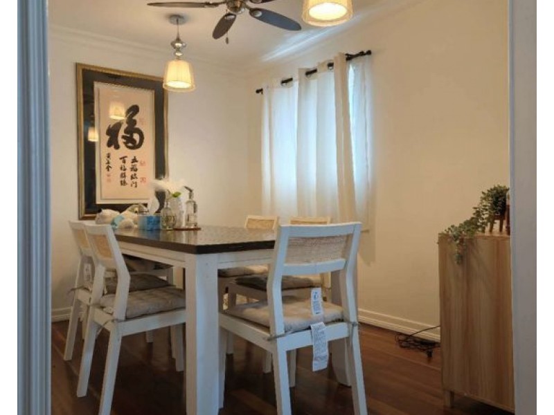 91 Ellen St., Oxley QLD 4075
