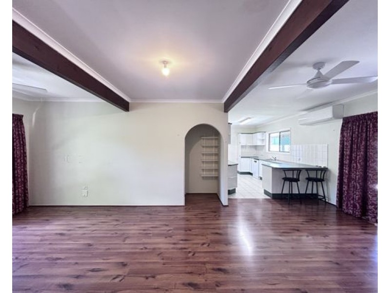 48 Rholanda Cres, Springwood QLD 4127