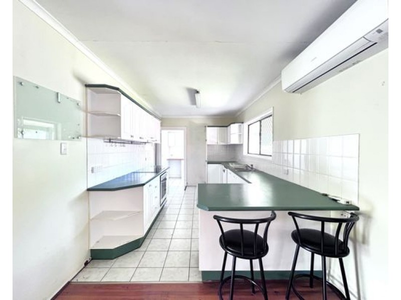 48 Rholanda Cres, Springwood QLD 4127