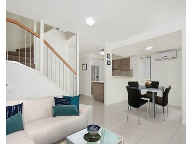 49/8 Sue Ct, Runcorn QLD 4113