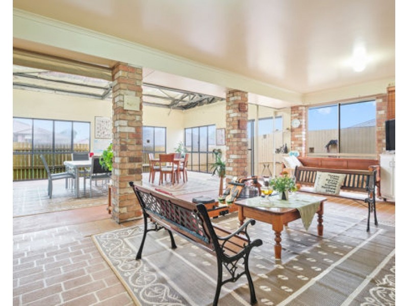 1 Otter Court, Rothwell QLD 4022