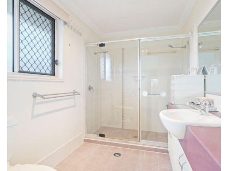 1 Otter Court, Rothwell QLD 4022