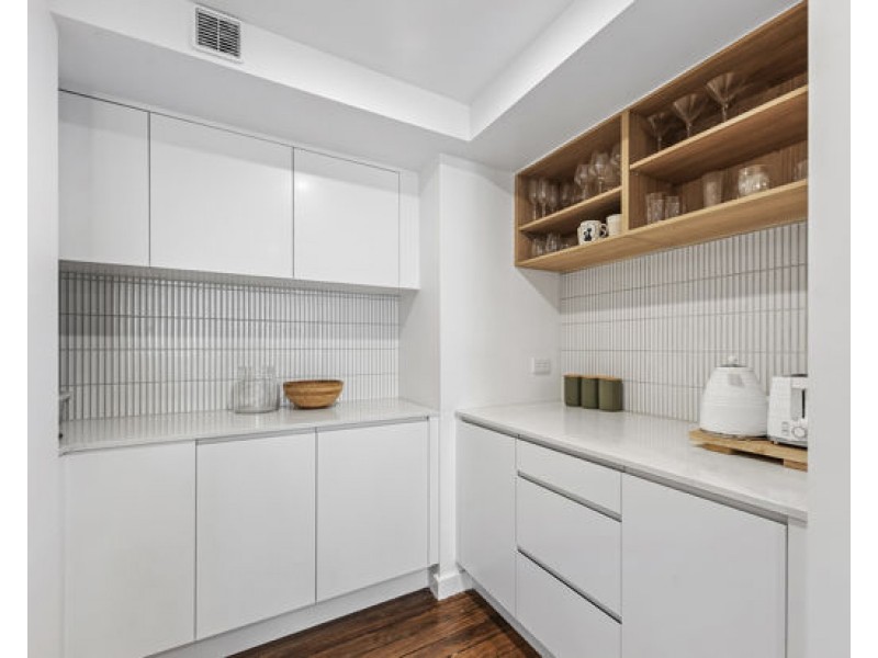 ID:21477337/64 Macquarie, Teneriffe QLD 4005