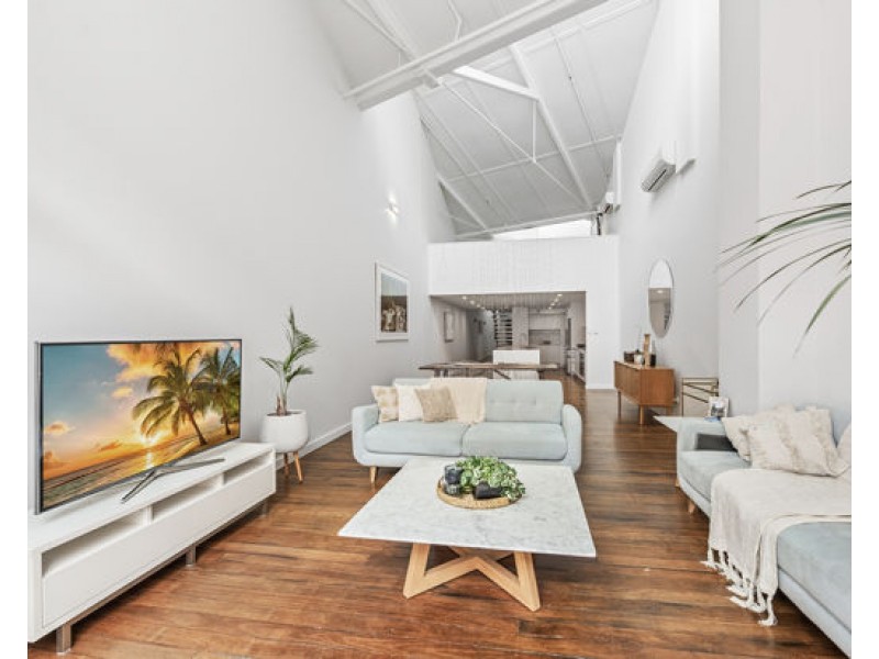 ID:21477337/64 Macquarie, Teneriffe QLD 4005