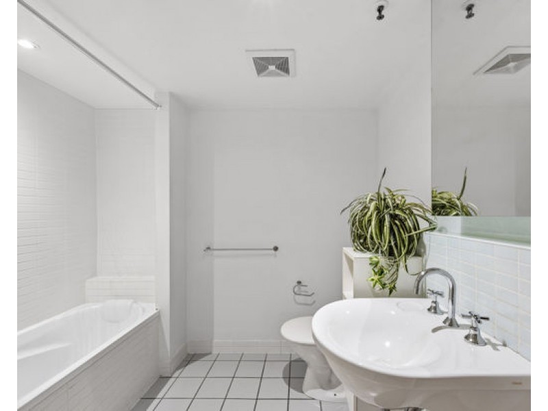 ID:21477337/64 Macquarie, Teneriffe QLD 4005