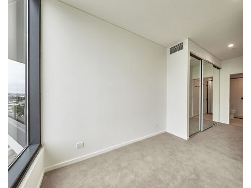 1804/62 Logan Road, Woolloongabba QLD 4102