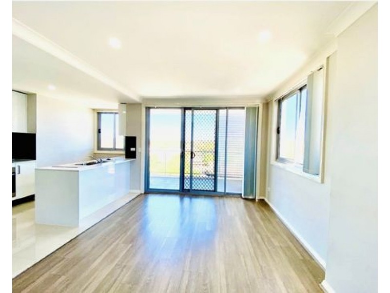 401/8 Cornelia Rd, Toongabbie NSW 2146