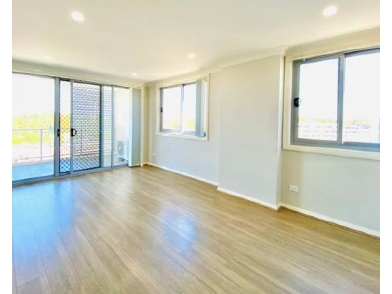 401/8 Cornelia Rd, Toongabbie NSW 2146