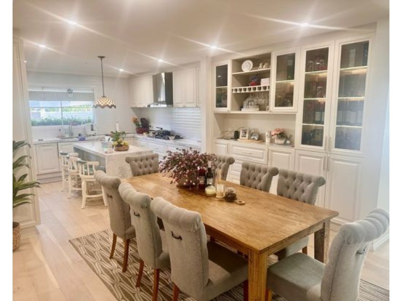 2 Endsleigh Street, Macgregor QLD 4109