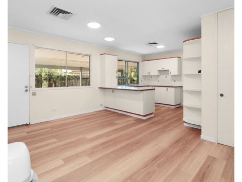 7 Roxburgh Street, Kenmore, Qld 4069, Kenmore QLD 4069