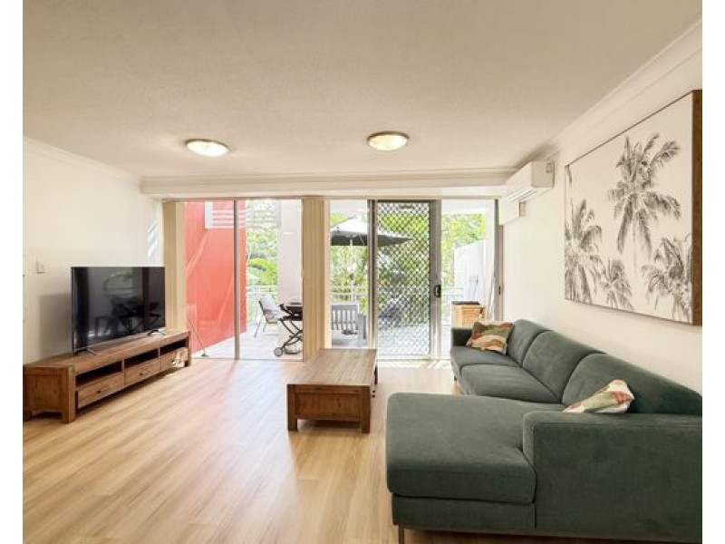 Unit 9/13-23 Bright Avenue, Labrador QLD 4215