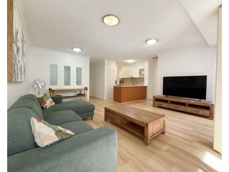 Unit 9/13-23 Bright Avenue, Labrador QLD 4215