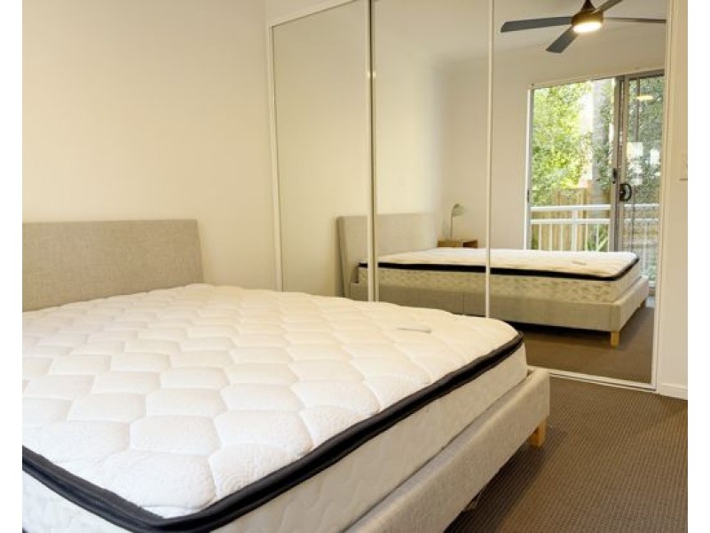 Unit 9/13-23 Bright Avenue, Labrador QLD 4215