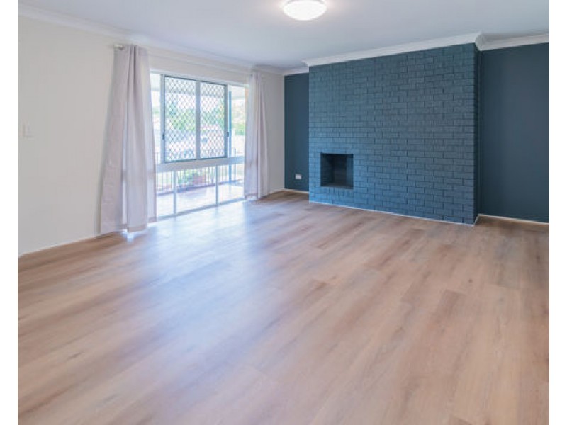 1 Lenore Crescent, Springwood QLD 4127