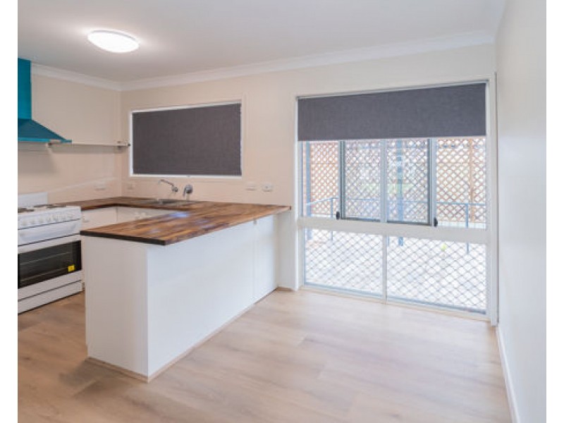 1 Lenore Crescent, Springwood QLD 4127