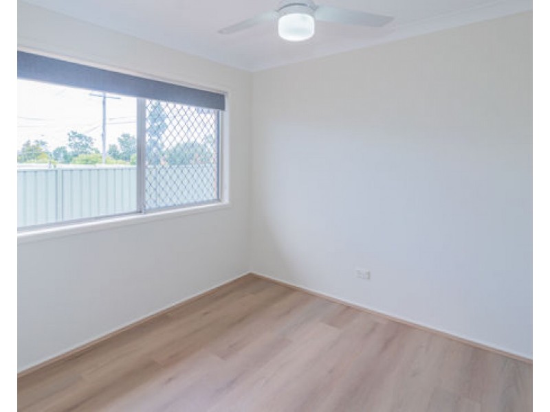 1 Lenore Crescent, Springwood QLD 4127