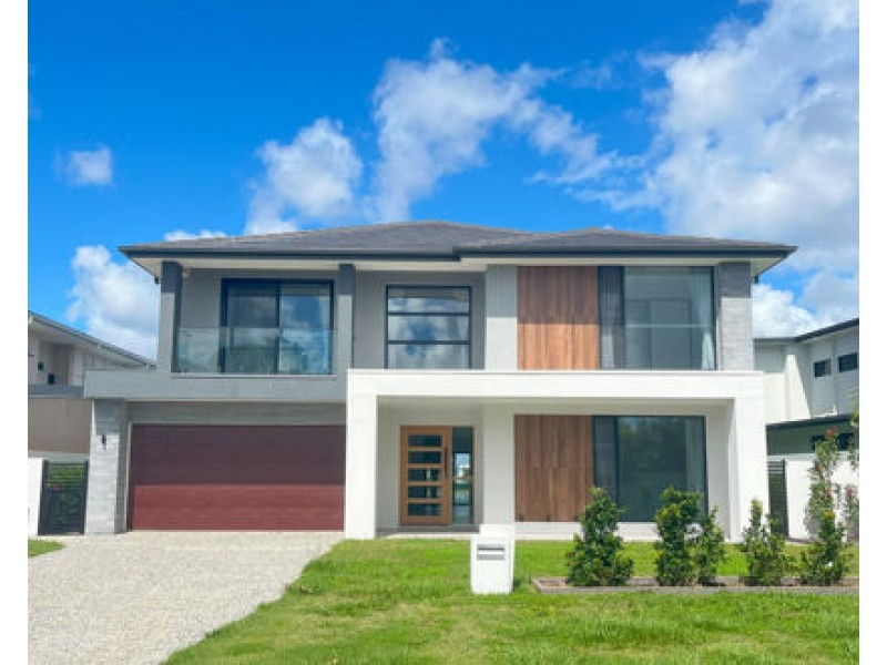 19 Pearl Beach Drive, Helensvale QLD 4212