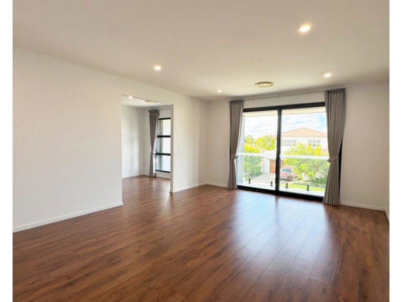 19 Pearl Beach Drive, Helensvale QLD 4212