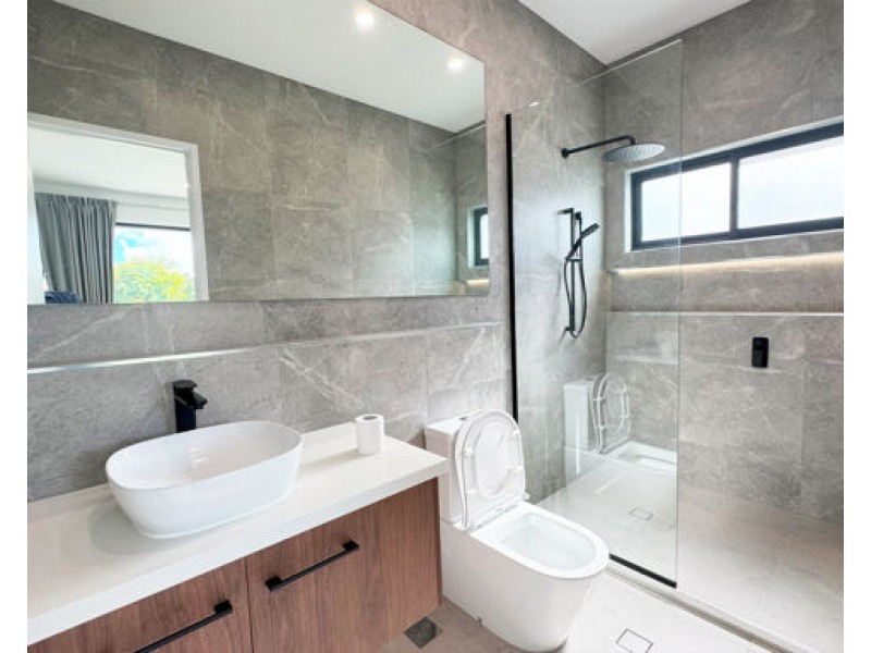 19 Pearl Beach Drive, Helensvale QLD 4212