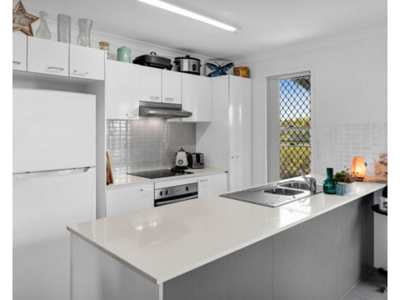 6 Clearwater Street, Bethania QLD 4205