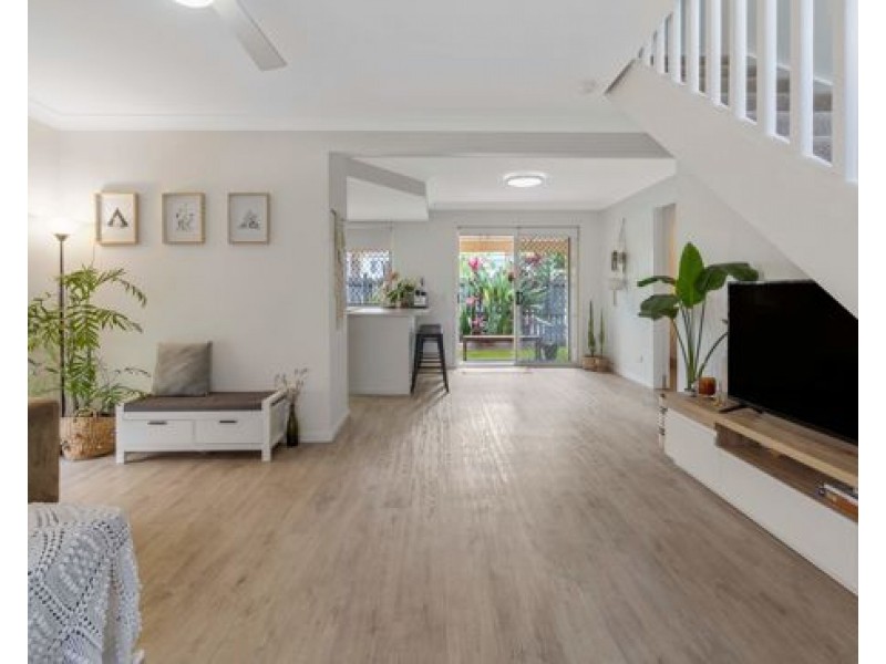 Unit 25/1 Warbler Parade, Varsity Lakes QLD 4227