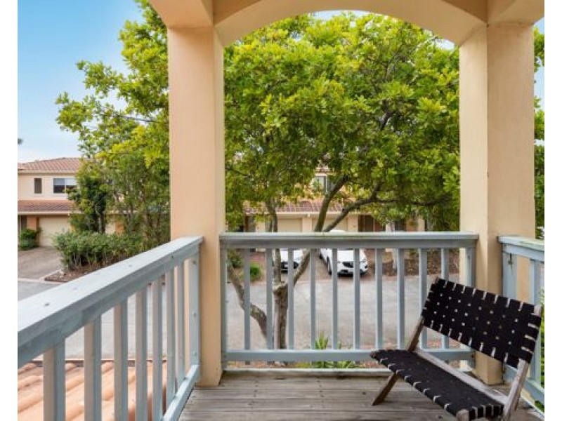 Unit 25/1 Warbler Parade, Varsity Lakes QLD 4227