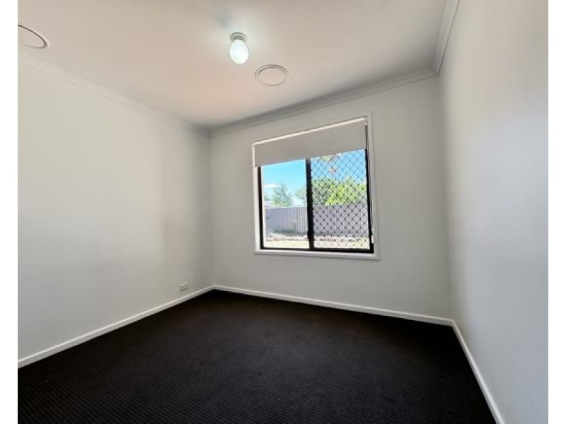 24 Contact agent, Eight Mile Plains QLD 4113