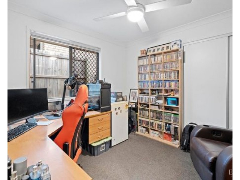 11 Sapphire St, Park Ridge QLD 4125