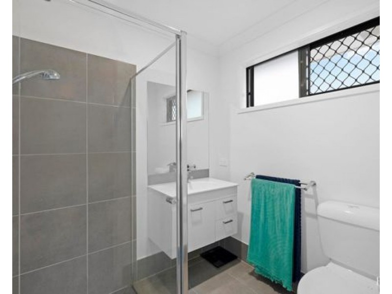 11 Sapphire St, Park Ridge QLD 4125