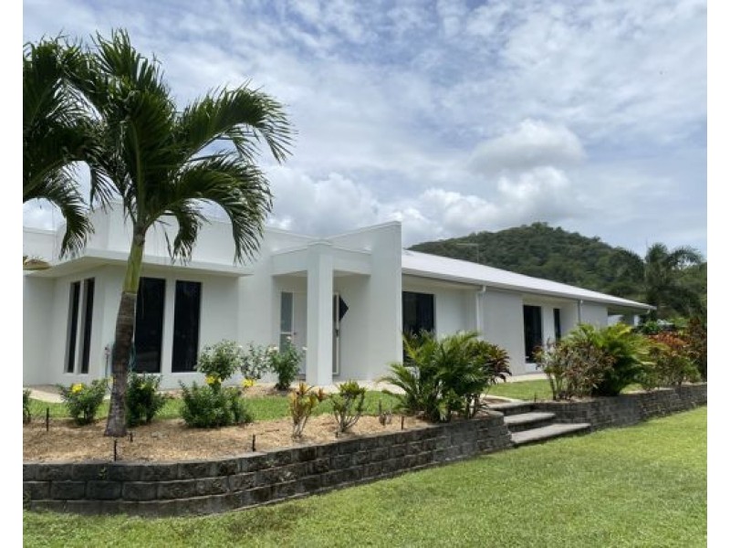 9 Eclipse Street, Trinity Beach QLD 4879