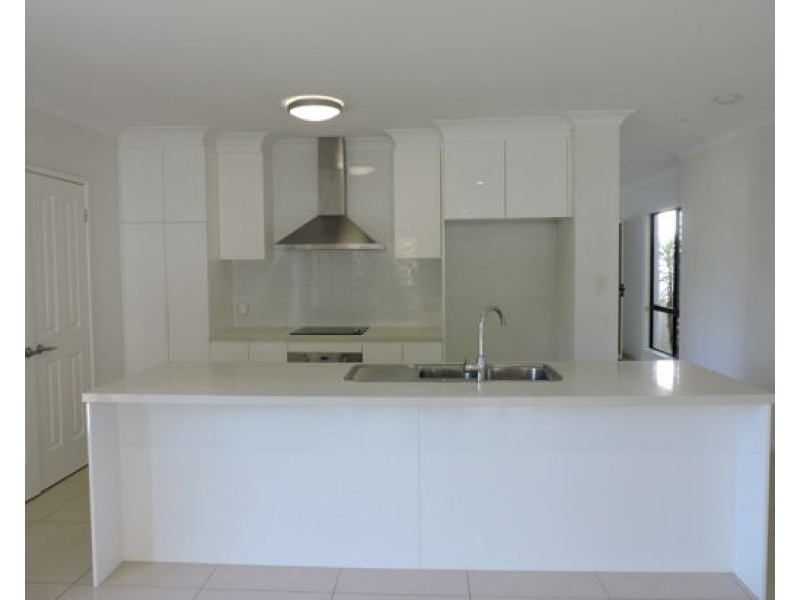 9 Eclipse Street, Trinity Beach QLD 4879