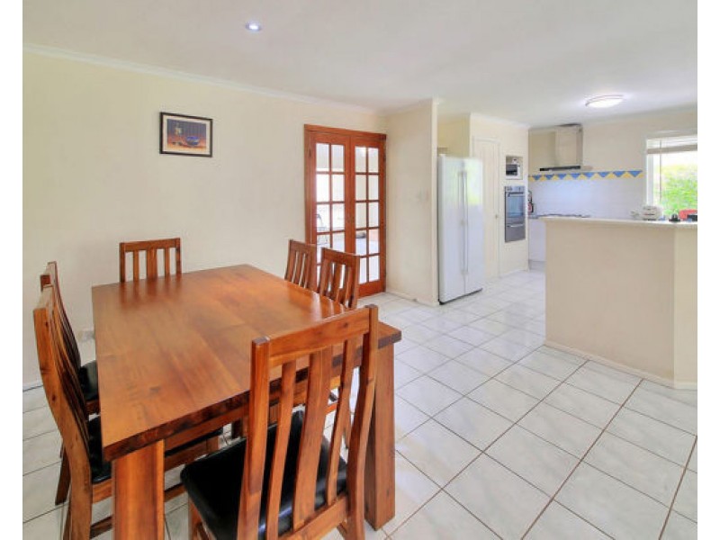 42 Glenfield St, Parkinson QLD 4115